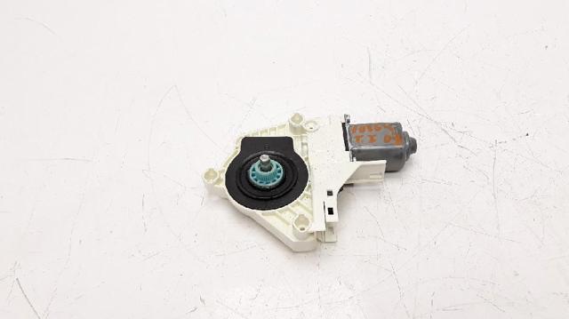 8K0959811A VAG Motor del elevalunas de la puerta trasera izquierda  en stock Córdoba