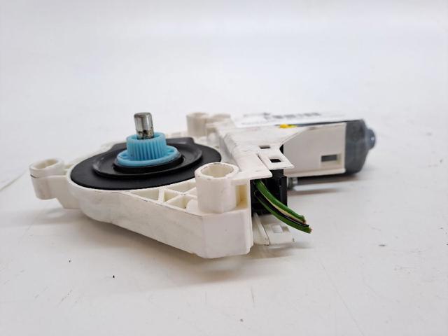 VAG 8K0959811A Motor del elevalunas de la puerta trasera izquierda comprar Barcelona