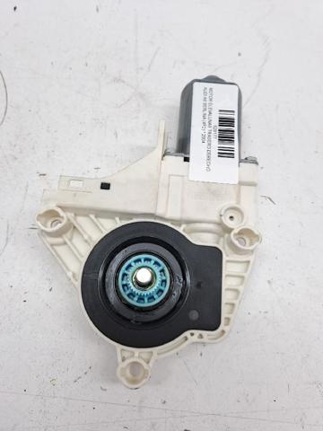 Motor eléctrico, elevalunas, puerta trasera izquierda 8K0959811C VAG