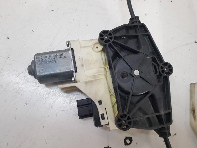 8K0959812 Motor del elevalunas de la puerta delantera derecha  comprar en Zaragoza
