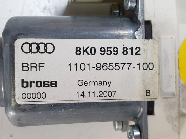 8K0959812 Motor del elevalunas de la puerta delantera derecha  disponible Utrera