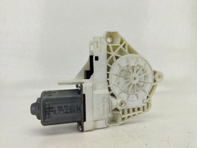 VAG 8K0959812A Motor del elevalunas de la puerta trasera derecha  en stock Salamanca
