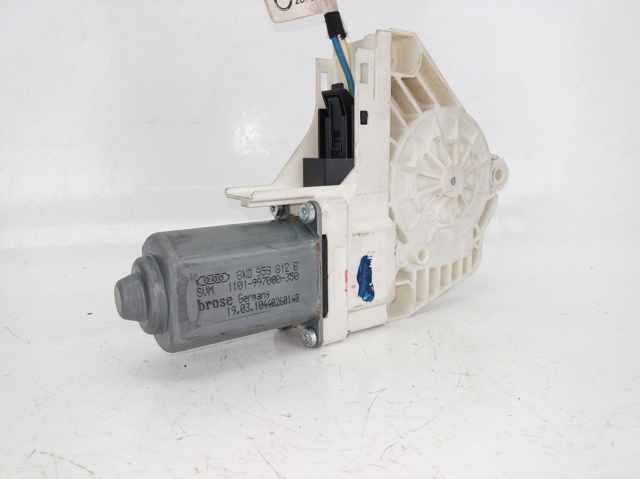 Motor eléctrico, elevalunas, puerta trasera derecha 8K0959812B VAG