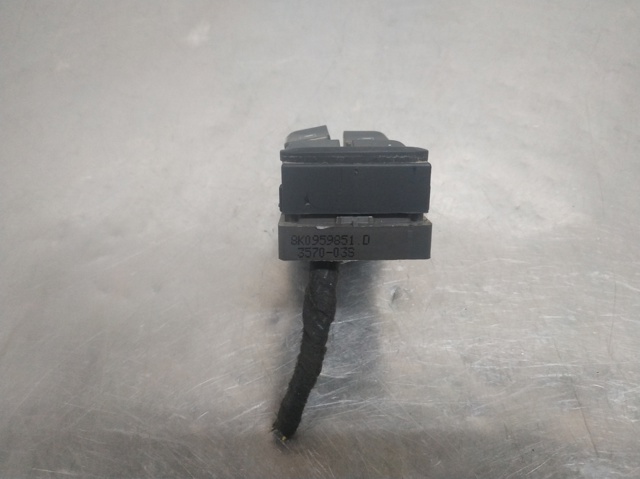 VAG 8K0959851D Interruptor de elevalunas delantera izquierda comprar Pamplona