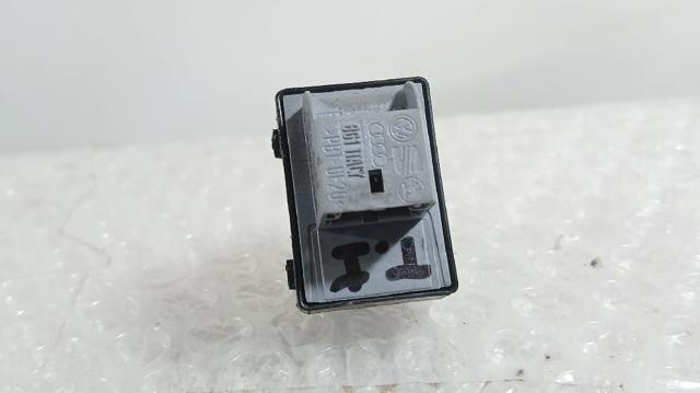 VAG 8K0959855A Botón de elevalunas delantero derecho  en stock Salamanca