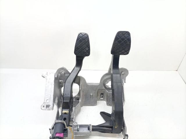 8K1721316B VAG Pedal embrague  comprar en Oviedo