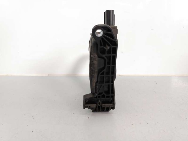 8K1721523A Pedal del acelerador  en stock Granada