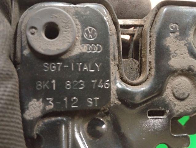 8K1823746 Soporte del cierre del capó  disponible Utrera