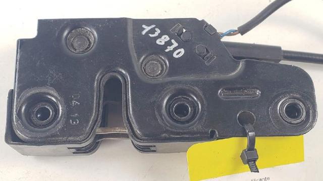8K1823746 Soporte del cierre del capó  en stock Granada