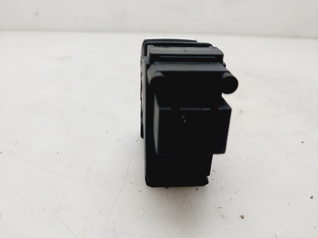 8K1927225C VAG Interruptor del freno de estacionamiento electromecánico  en stock Gandía