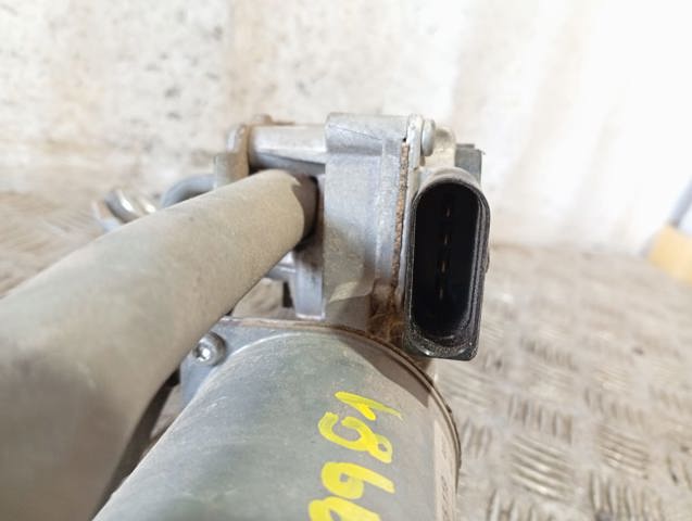 Motor del limpiaparabrisas Audi A4  (8K2)