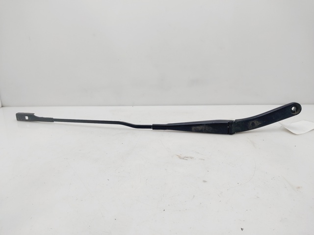 8K1955408 Brazo del limpiaparabrisas  disponible Utrera