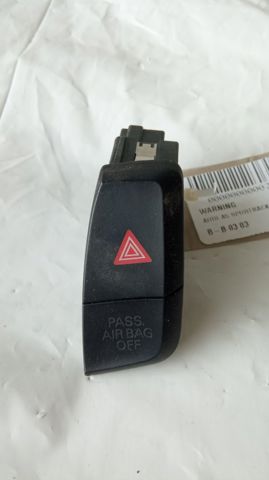 Precio del repuesto Boton de luz de emergencía A5  coupé