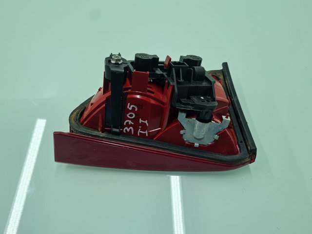 8K5945093 Piloto trasero interior izquierdo  comprar en Pontevedra