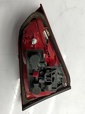 8K5945094D Piloto trasero interior derecho  en stock Sabadell