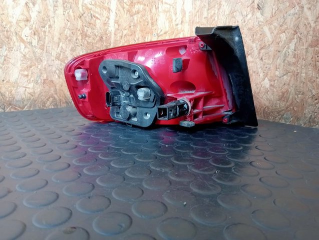 VAG 8K5945096K Piloto trasero exterior derecho  en stock Valencia
