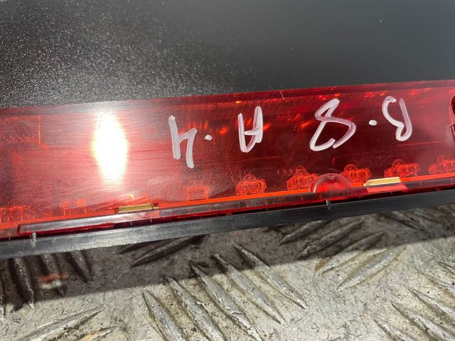 Lampara de luz de freno adicional  8K5945097 VAG