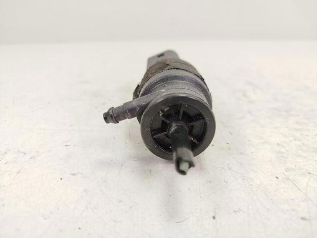 VAG 8K5955647 Bomba de agua limpiaparabrisas, delantera  en stock Salamanca
