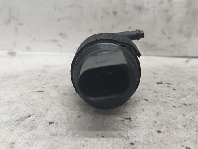 8K5955647 VAG Bomba de agua limpiaparabrisas, delantera  en stock Córdoba