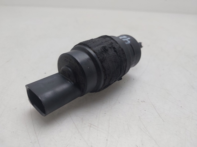 8K5955647 VAG Bomba de agua limpiaparabrisas, delantera  en stock Córdoba