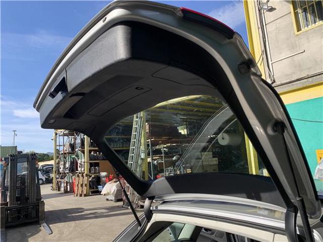 VAG 8K9827023 Puerta trasera comprar Pamplona