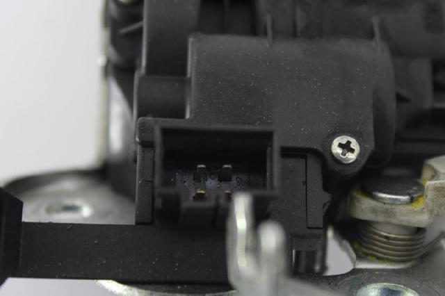 VAG 8K9827505 Cerradura de maletero  en stock Terrassa