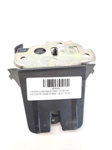 Cerradura de maletero 8K9827505A VAG