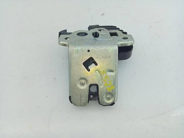 VAG 8K9827505A Cerradura de maletero  en stock Terrassa