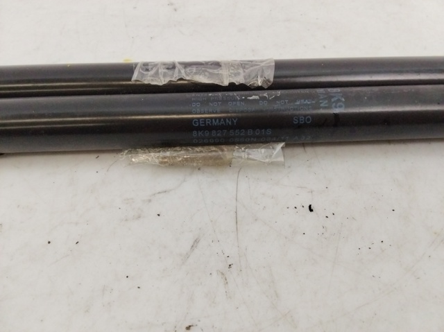 8K9827552B Amortiguador de la tapa del maletero  disponible Málaga