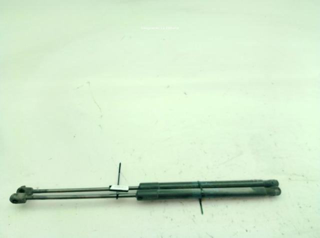 VAG 8K9827552B Amortiguador maletero  en stock Valencia