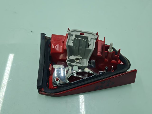 8K9945094B Piloto trasero interior derecho  disponible Utrera