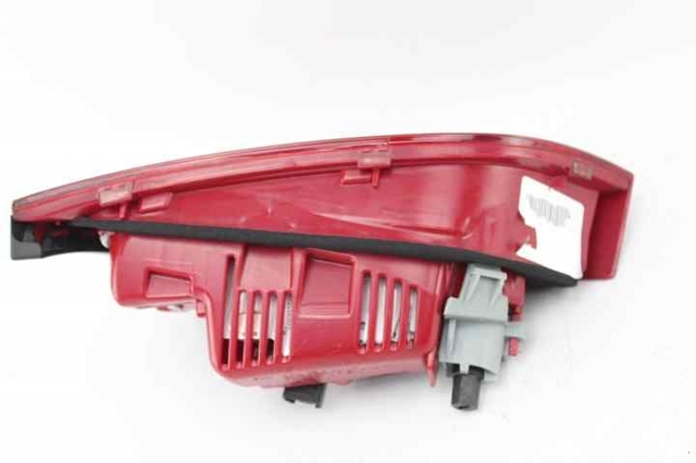 8K9945094E VAG Piloto trasero interior derecho comprar Bilbao