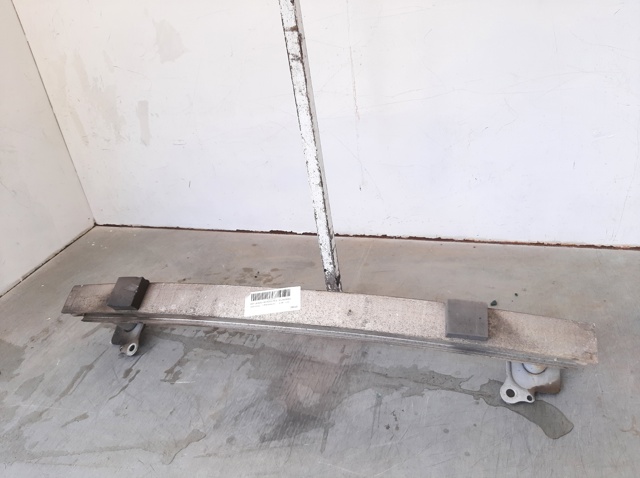 8L0807109F Refuerzo de parachoques delantero  disponible Utrera