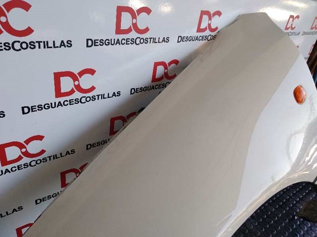 8L0821105 Aleta delantera izquierda  disponible Málaga