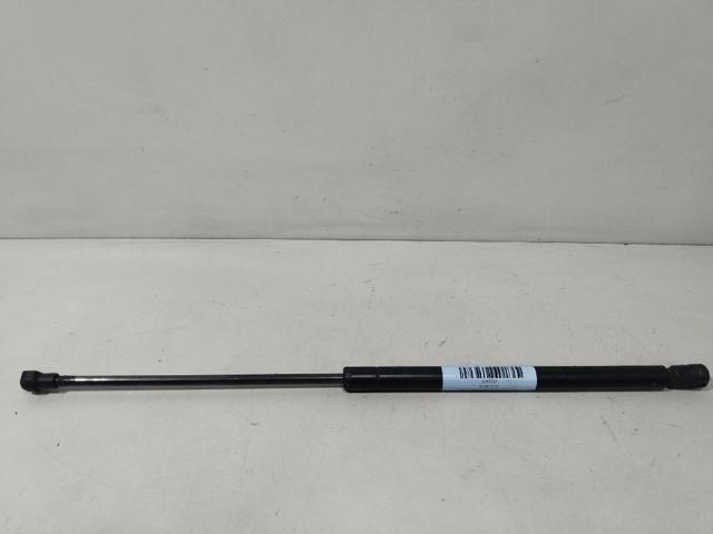 VAG 8L0823359 Amortiguador de capó  en stock Salamanca