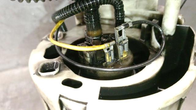 VAG 8L0919050 Bomba de combustible eléctrica sumergible  disponible Valladolid
