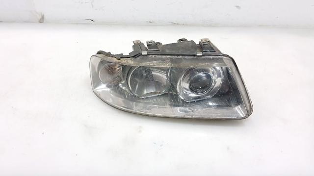8L0941003AF Faro izquierdo  disponible Málaga
