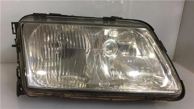 8L0941030 Faro derecho  en stock Granada