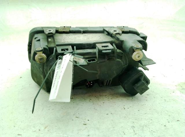 8L0941030 Faro derecho  en stock Granada