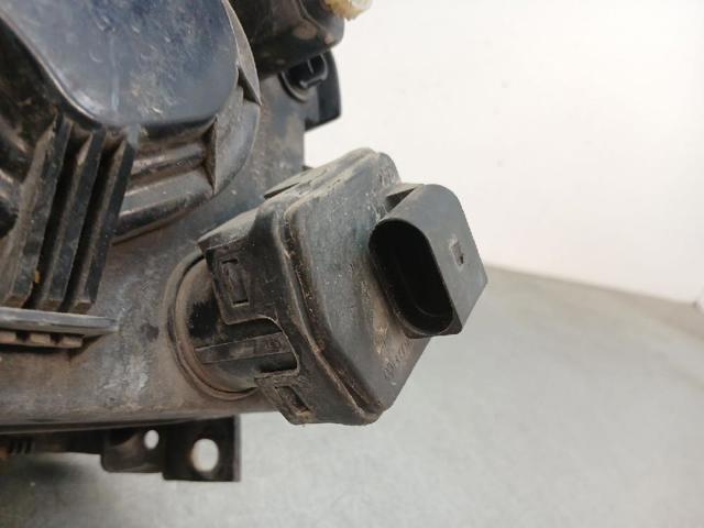 VAG 8L0941030 Faro derecho  disponible España