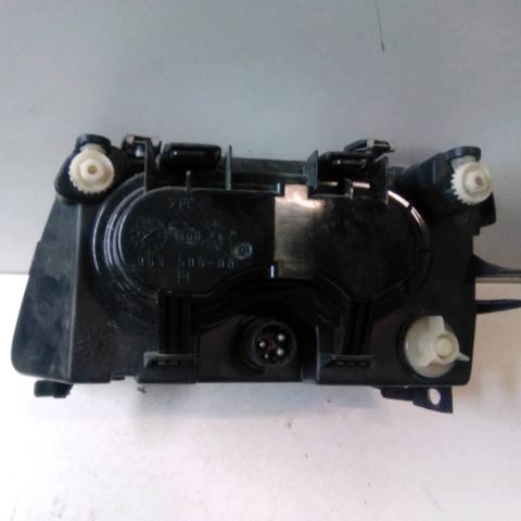VAG 8L0941030 Faro derecho  en stock Terrassa