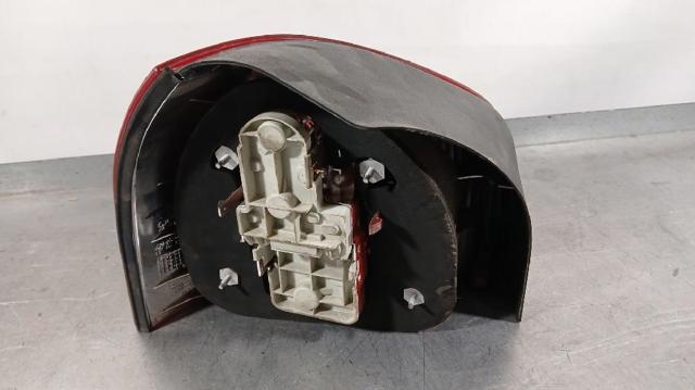 8L0945096A Piloto trasero derecho  disponible Utrera