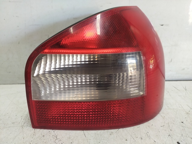 VAG 8L0945096C Piloto trasero derecho  disponible España