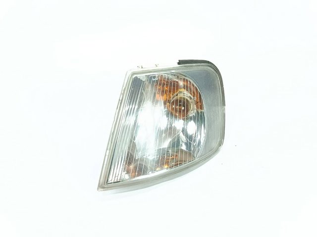 VAG 8L0953049 Intermitente izquierdo  en stock Terrassa