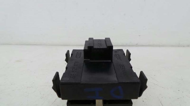 8L0959851 Interruptor de elevalunas delantera izquierda comprar Sevilla