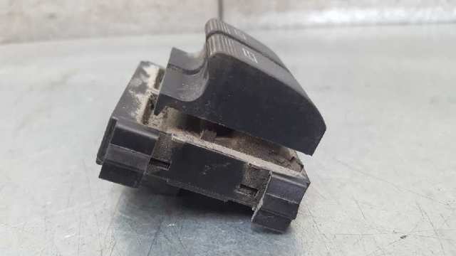 8L0959851 VAG Interruptor de elevalunas delantera izquierda  en stock Córdoba