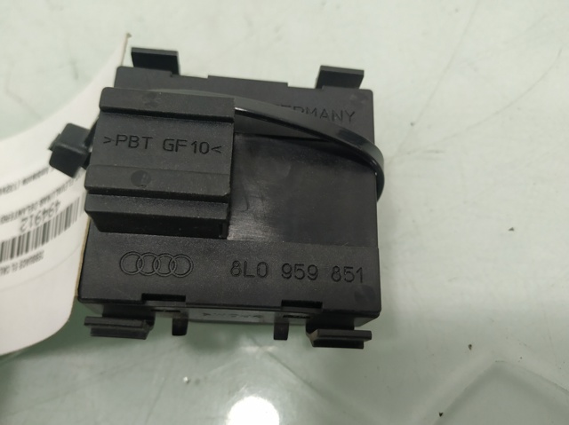 8L0959851 Unidad de control de elevalunas delantera izquierda  comprar en Reus