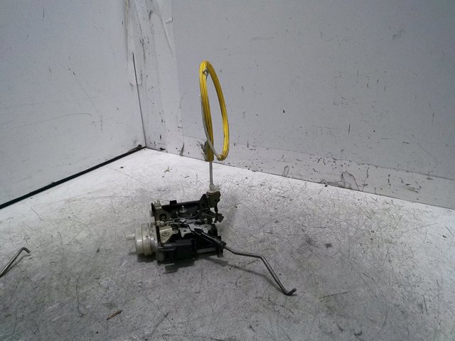 8L1837016C Cerradura de puerta delantera derecha  comprar en Reus