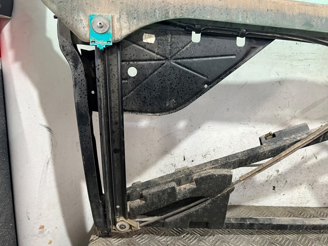 Mecanismo levanta, puerta delantera derecha 8L3837462 VAG