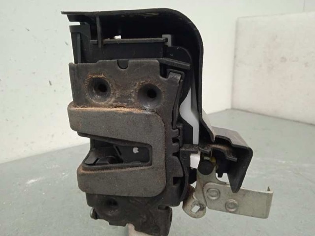 8M2AR21812AA Ford